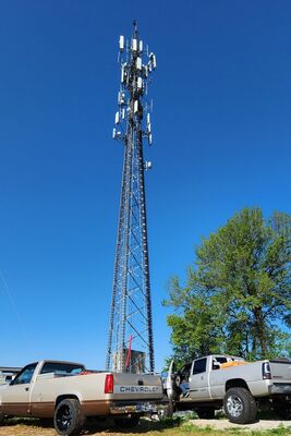 More Than 30 Years Life Time Telecom Tower Self Supporting Structure Type Zinc Painting Surface Optimized for Signal Coverage
