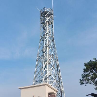 Q235B Steel Silver Hot Dip Galvanized Customizable Height Weather Radar Signal Tower Telecommunication Accessory Lightning Tower