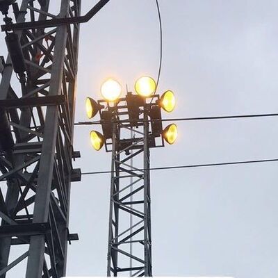 Floodlight Tower High Mast Lighting Tower with Customizable Steel Material and Height for Various Outdoor Environments