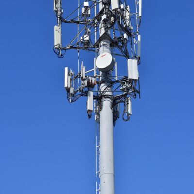 Customizable Monopole Communication Tower Featuring Modular Design and Enhanced Load Capacity for Diverse Communication Needs
