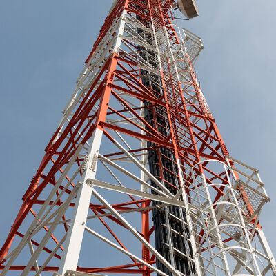 Customizable angle steel tower with integral four column structure hot dip galvanized anti corrosion treatment for 4G 5G wireless communication